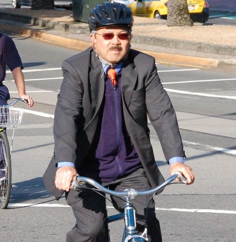 Mayor Lee biking to City Hall on Bike to Work Day 2011. Photo: Aaron Bialick