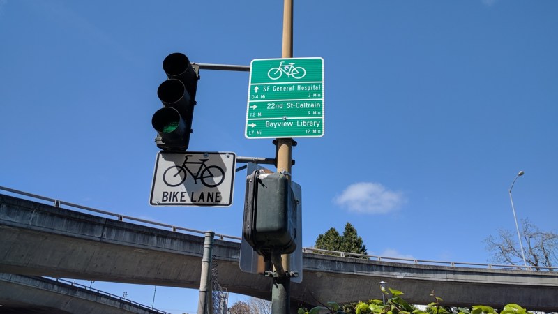 Why is this traffic signal on the far side of the Hairball crosswalk? Photo: Streetsblog/Rudick