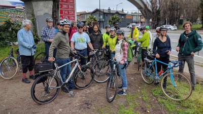 A dedicated group of advocates and city officials gathered at the western entrance to the hairball Saturday  morning. Photo: Streetsblog/Rudick