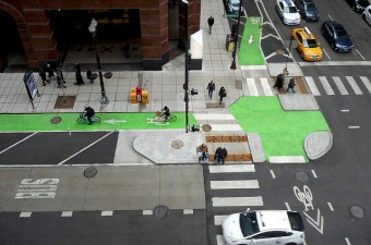A protected intersection in Chicago. Photo: Chicago Department of Transportation (Bike Program)/Brian Almdale