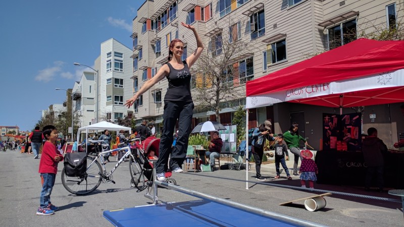 Music, shows, and art dominated the streets of the Bayview and Dogpatch neighborhoods yesterday. All photos Roger Rudick/Streetsblog