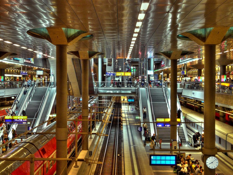 The lower level of Berlin's main railway station. The Transbay Transit Center could look something like this--if trains ever get there. Photo: Wikimedia Commons