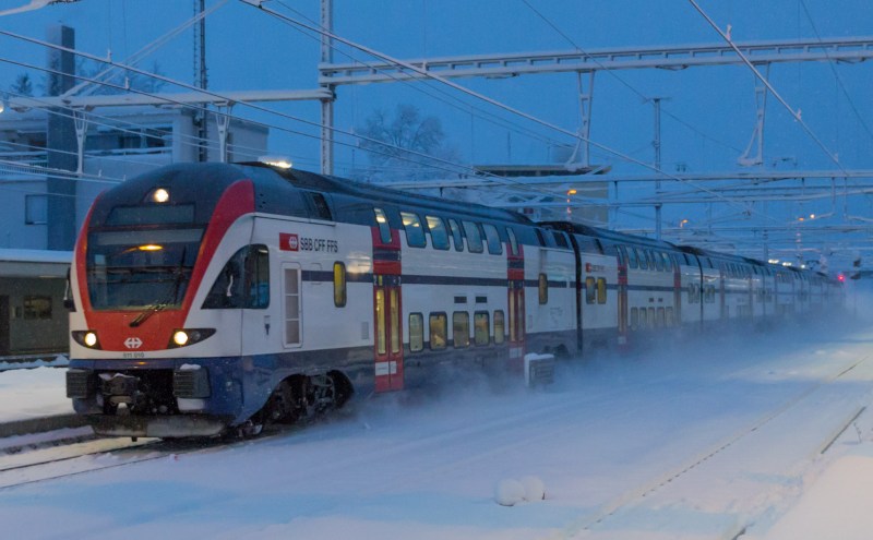 Caltrain is purchasing more cars for its electric fleet. Here's a view of the car type, seen here running in Effretikon, Switzerland. Photo: Wikimedia Commons