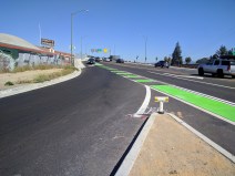An example of what Caltrans considers bike infrastructure. Photo: Streetsblog/Rudick