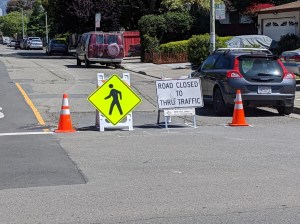 These are the barricades that Oakland's Department of Public Works put up — which Mayor de Blasio claimed were not put up. Photo: Roger Rudick