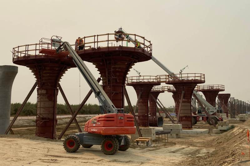 Current construction in Fresno, part of over 100 miles of active construction. Photo: CAHSRA