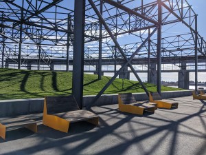 'Township Commons,' Oakland's newest park, is open. But bike access is lackluster. Photos: Streetsblog/Rudick
