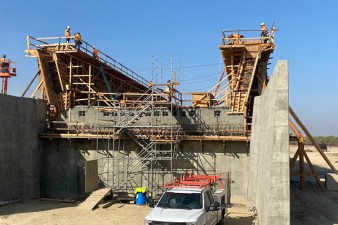 HSR construction in Kern County. Photo: CAHSRA