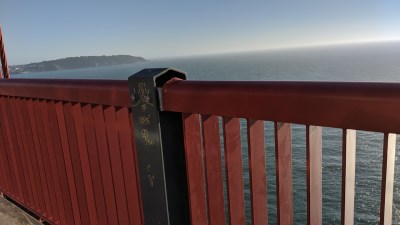 The new fence pickets are channeling dangerous winds, according to the Marin County Bicycle Coalition. Photo: MCBC
