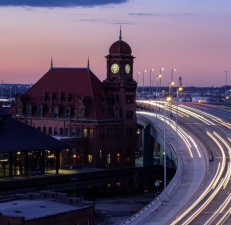Interstate 95 winds past Main Street Station in Richmond, Virginia. Photo: Ned Oliver/ Virginia Mercury