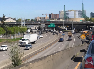 I-5 northbound through the Rose Quarter. Photo: Jonathan Maus/BikePortland