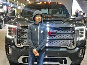SUVs are really big. Photo: Gersh Kuntzman